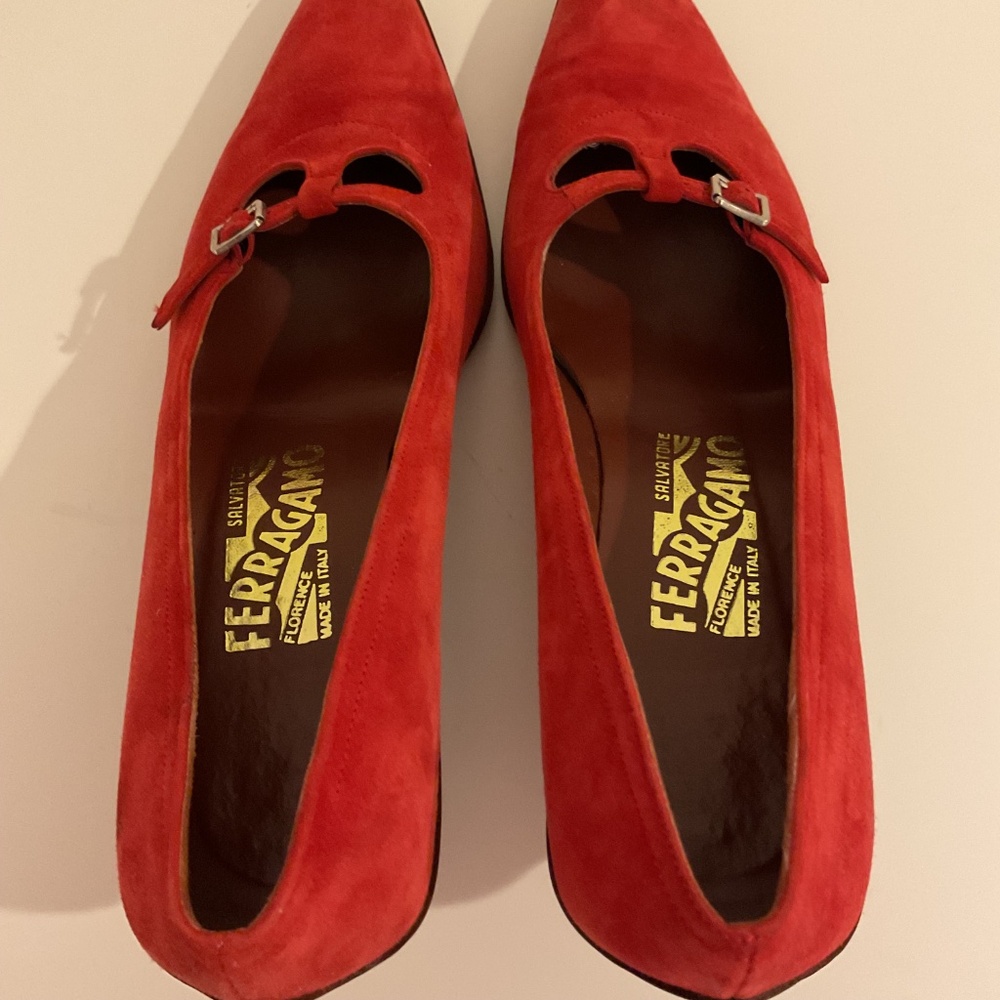 Ferragamo Red Pumps - Picture 6 of 7